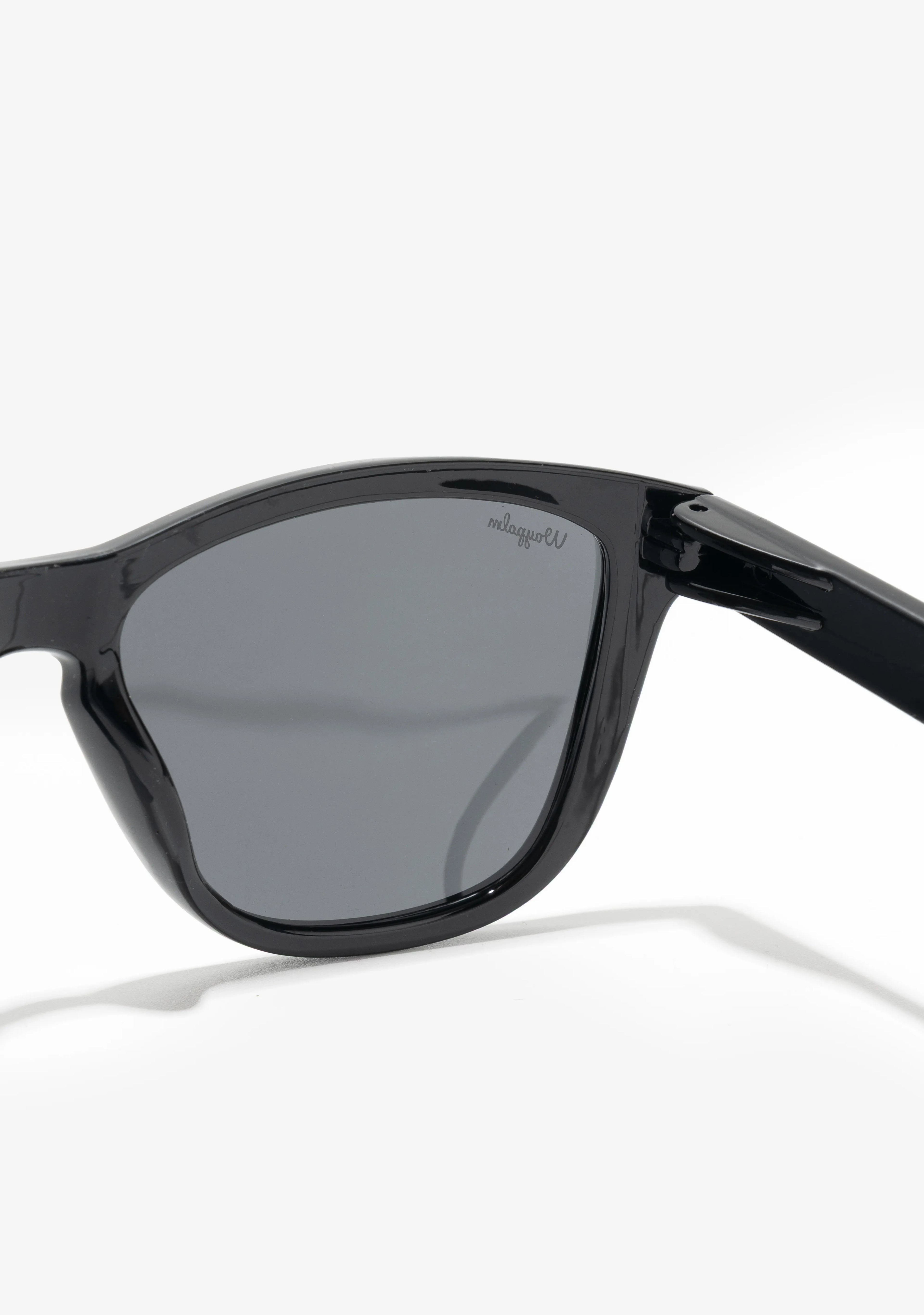 Regular Black