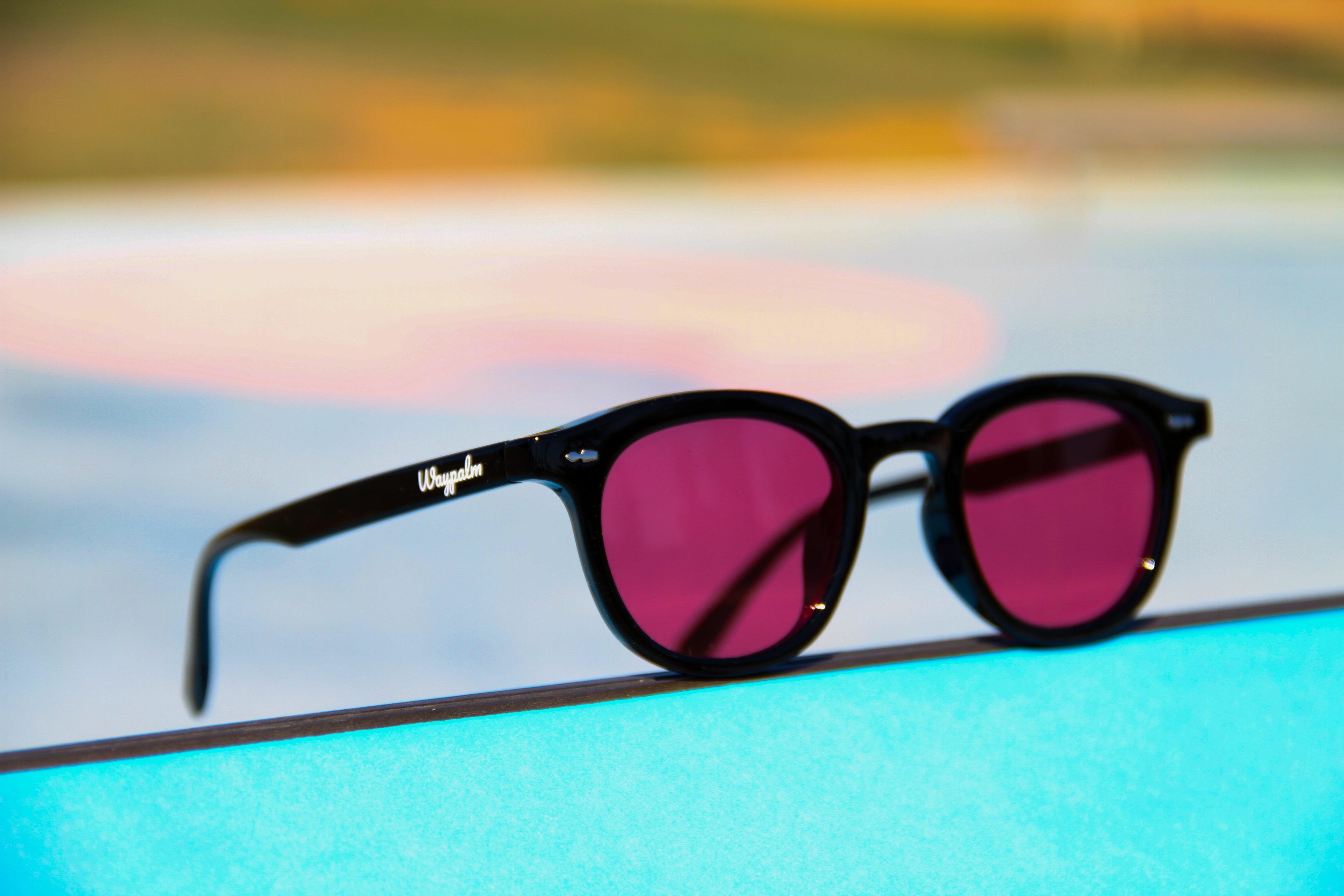 Santa María Black - Red - Waypalm ©